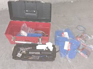 lot 645 image: 19 Plastic Tool Box