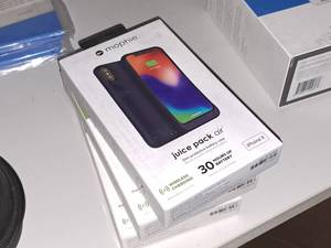 lot 650 image: Lot of (3) Mophie Juice Pack Air Slim Protection Battery Case for iPhone X
