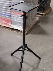 lot 66 image: Tripod Stand