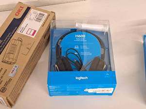 lot 706 image: Logitech Wireless Headset H600 (New)