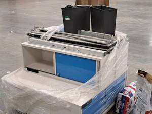 lot 30A image: Lot of  Various Cubicle Parts