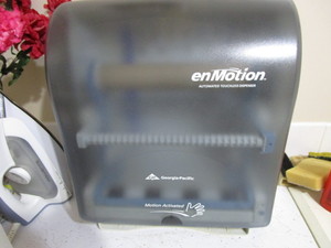 Geo Pacific Touchless Dispenser