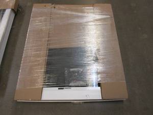 lot 13 image: Simonton 6500 Series 34 in x 39.25 in Left Hinge Casement Window in White Vinyl