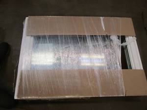 lot 18 image: Simonton 6500 Series 40.25 in x 28 in Awning Window in White Vinyl