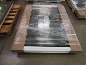 lot 56 image: Simonton 6500 Series 59.5 in x 47.25 in Picture Window in White Vinyl