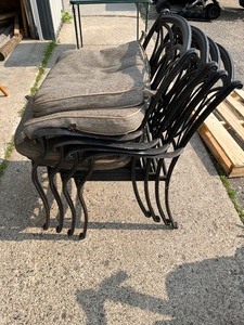 4 Patio Chairs