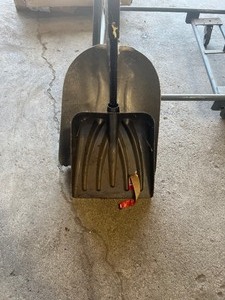 2 shovels  1 aluminum 1 plastic