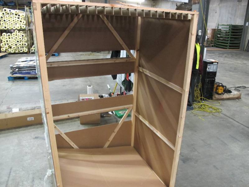 lot 415 image: Wooden Frame Built Fit Onto Pallets - Perfect for Projects