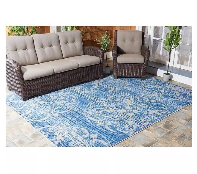 lot 68 image: NEW Safavieh Bahama 8 x 10 Outdoor Rug Collection - Victoria