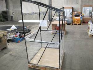 lot 419 image: Welded Metal Frame Built Fit Onto Pallets - Perfect for Projects