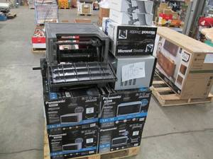 lot 425 image: Pallet of Store Overstock Store and Ecommerce Product