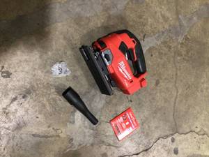 Milwaukee M18 FUEL 18V Lithium-Ion Brushless Cordless Jig Saw (Tool-Only) Customer Returns See Pictures