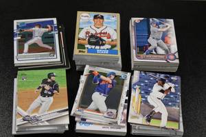 lot 85 image: Baseball Card Modern Rookie & Prospect Investment Lot  300 Cards