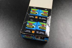 lot 92 image: 1991 Stadium Club Hockey Unopened Hobby Box  36 Packs