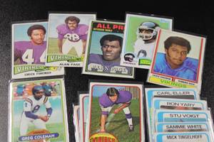 lot 102 image: 1970s Minnesota Vikings Football Card Lot  21 Cards  Alan Page - Chuck Foreman - Ron Yary - Carl Eller - Bobby Bryant