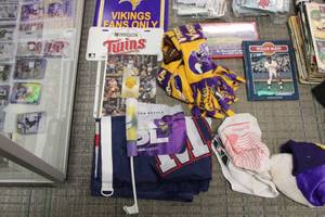 lot 110 image: Large Novelty & Collectibles Sports Resale Lot