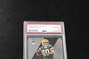 lot 161 image: 2020 Mosaic Jordan Love #211 Rookie Card PSA 10