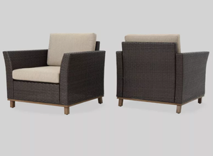 lot 124 image: Glenwood 2pk Wicker Outdoor Patio Club Chair - Beige - Christopher Knight Home (OPEN BOX)