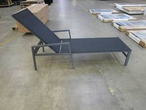 lot 129 image: Outdoor Patio Lounge Chair in Black