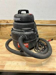 DAYTON Shop Vacuum 6 gal Tank Size, Plastic, 1 14 in Vacuum Hose Dia., 125 cfm Vacuum Air Flow