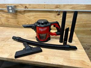 MILWAUKEE M18 18-Volt Lithium-Ion Cordless Compact Vacuum (Tool-Only)