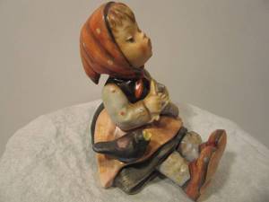 lot 41 image: Mk3 Happy Pastime Hummel Figurine