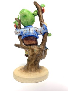 lot 16 image: Mk5 Apple Tree Boy Hummel Figurine