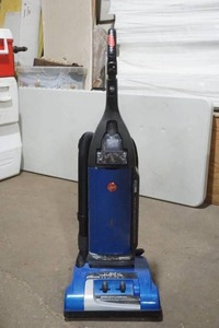 lot 23 image: Hoover vacuum