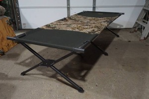 lot 30 image: Cabelas camo cot