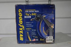 lot 44 image: air hose reel