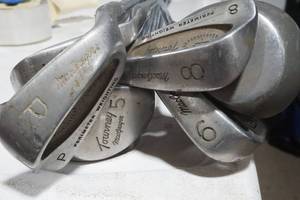 lot 52 image: golf clubs and bag
