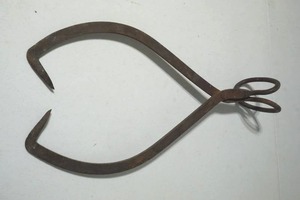 lot 80 image: vintage ice tong