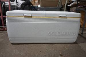 lot 100 image: Coleman cooler