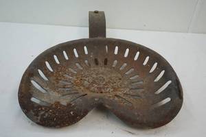 lot 121 image: tractor seat