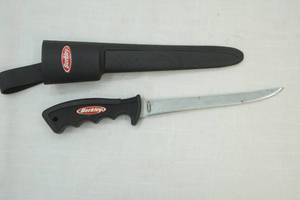 lot 152 image: fillet knife