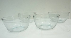 lot 173 image: kitchenware