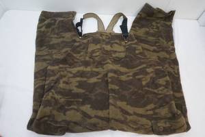 lot 187 image: camo hunting pants