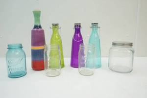 lot 190 image: decor jars