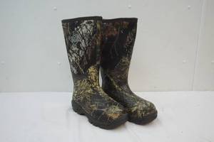 lot 207 image: boots