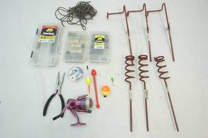 lot 252 image: fishing tackle