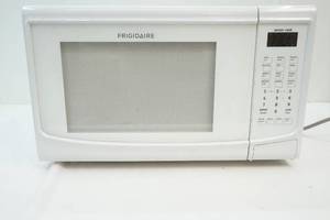 lot 260 image: microwave