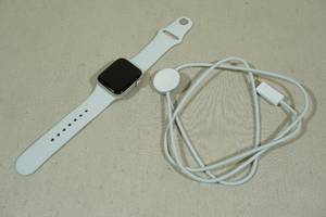 lot 5 image: Apple Watch SE 40mm Smart Watch with GPS White Band