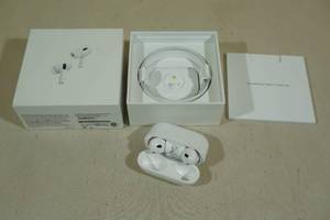 lot 8 image: Apple Airpod Pro Earbuds with Magsafe Case 2nd Gen