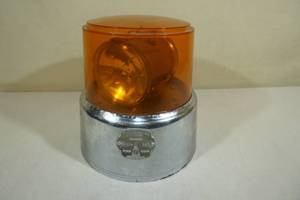 lot 102 image: Vintage Federal Sign and Signal Co Beacon Ray