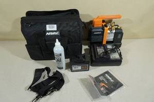 lot 121 image: NAVAC NP4DLM Cordless 4CFM Vacuum Pump, 4CFM Flow Rate