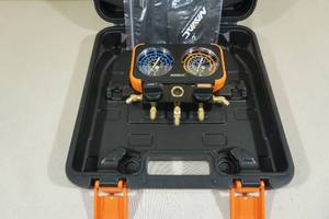 lot 123 image: NAVAC N2A4 Manifold Gauge
