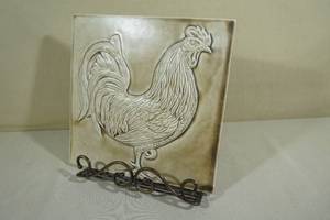 lot 155 image: Ceramic Glaze Chicken Tile with Stand