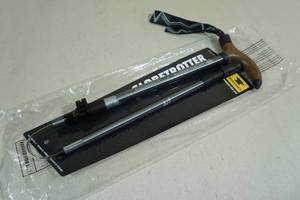 lot 195 image: Mountainsmith Globetrotter Telescoping WalkingHiking Stick