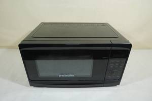 lot 228 image: Proctor Silex 0.7 cu ft 700 Watt Microwave Oven - Black