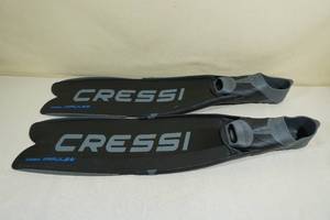 lot 241 image: Cressi Gara Impulse Adult Fins -Size 10-11